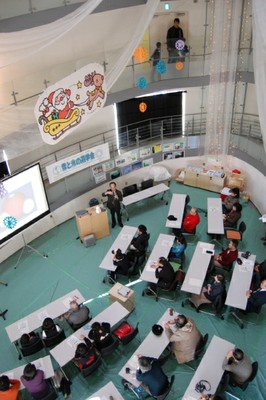 写真1 第1部サイエンストークの様子