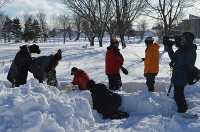 写真_5_雪の観察会の模様.jpg