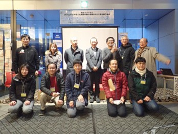講演者と雪氷災害調査チーム（2022・札幌大雪）のメンバー（一部）